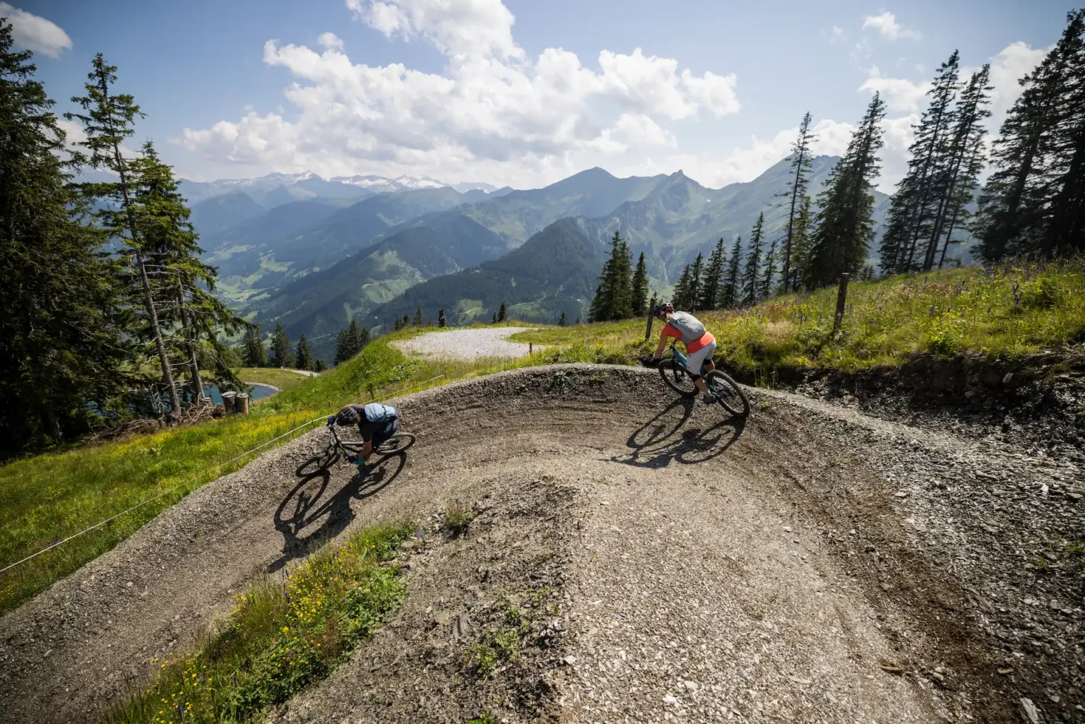 Singletrail-Biker auf den Strecken der Bergbahnen Grossarl